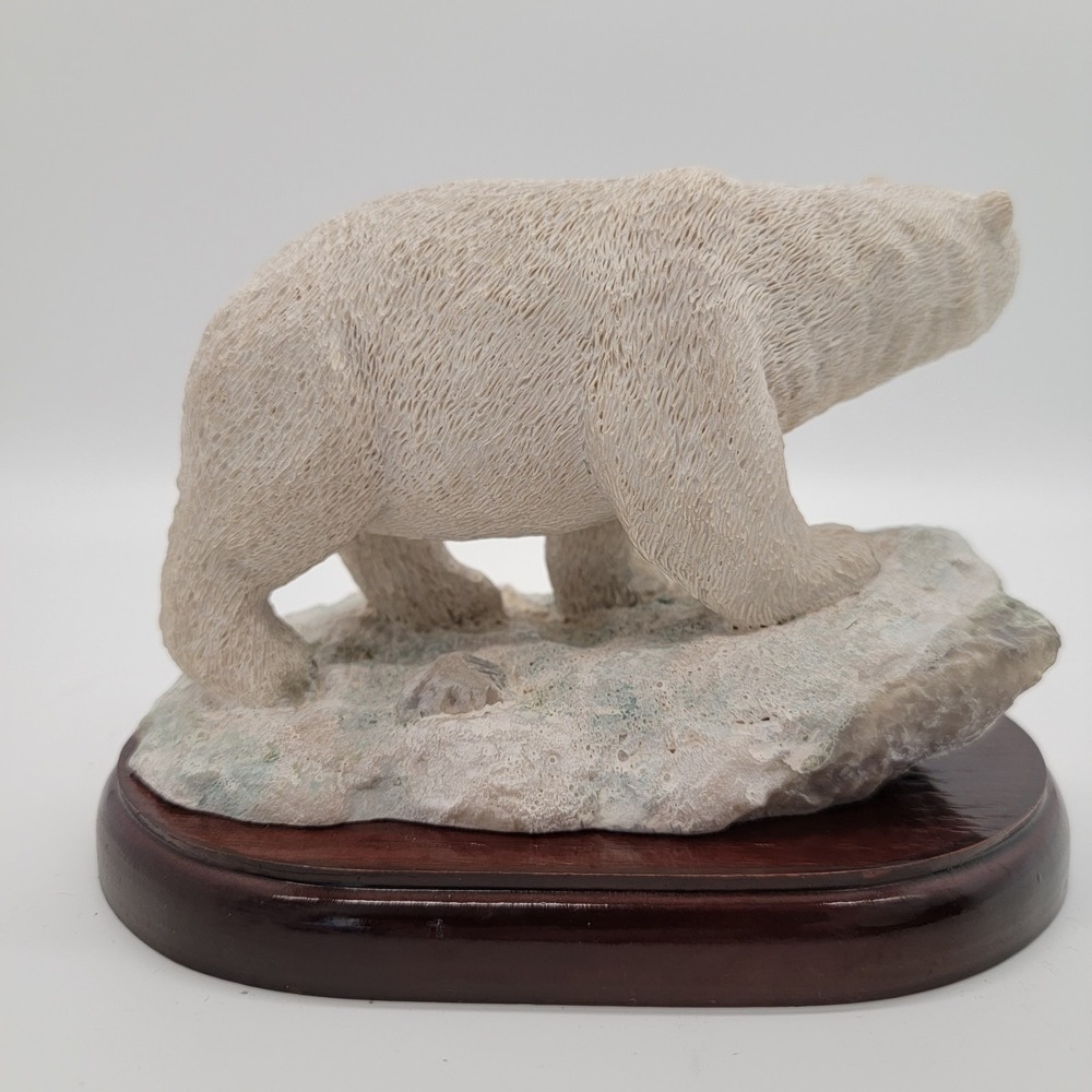 Smiling Polar Bear Statue Walking On Ice With Wooden Base 6"x4"x4" - Picture 4 of 12